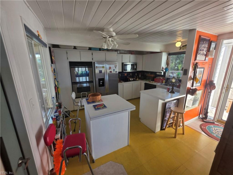 Photo 15 of 40 residential for sale in Virginia Beach virginia