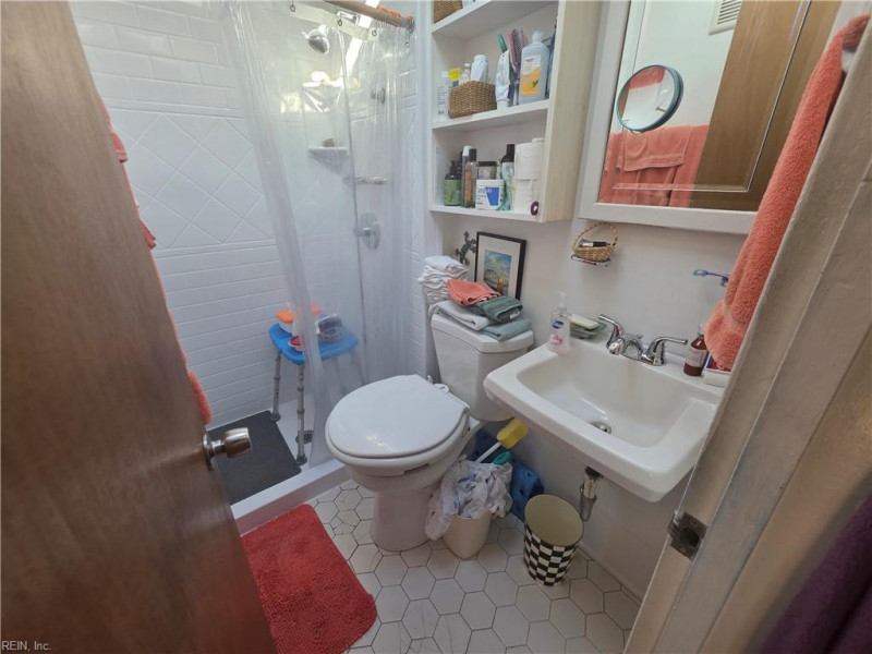 Photo 23 of 40 residential for sale in Virginia Beach virginia