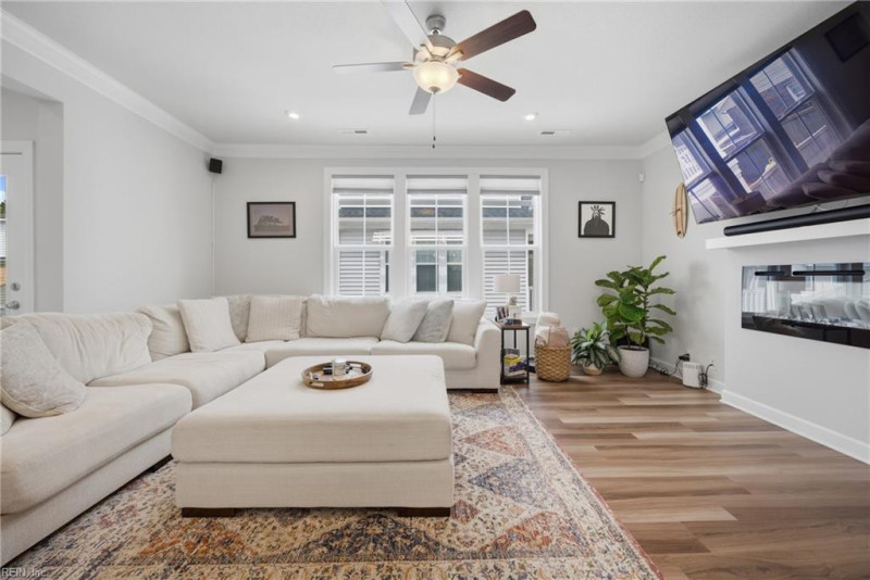 Photo 3 of 50 residential for sale in Virginia Beach virginia