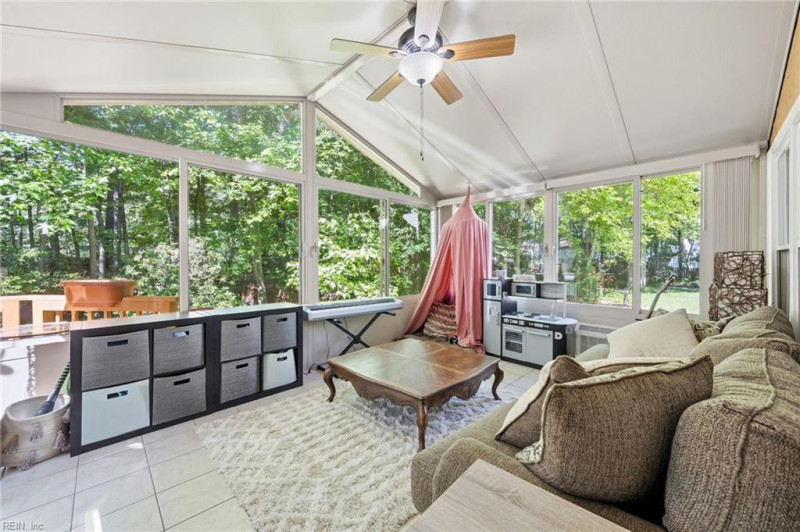 Photo 12 of 43 residential for sale in Chesapeake virginia