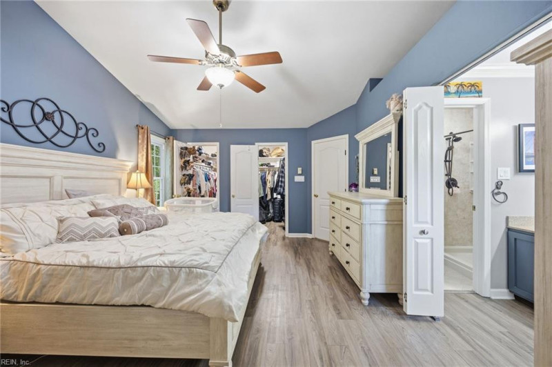 Photo 14 of 43 residential for sale in Chesapeake virginia