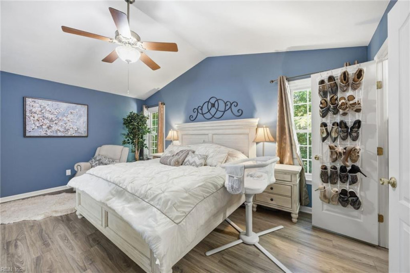 Photo 16 of 43 residential for sale in Chesapeake virginia