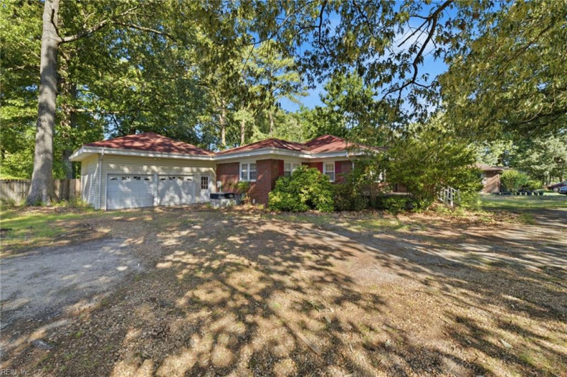 Photo 2 of 23 residential for sale in Virginia Beach virginia