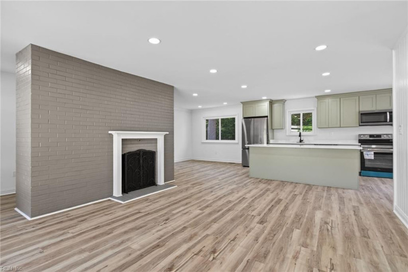 Photo 15 of 34 residential for sale in Virginia Beach virginia