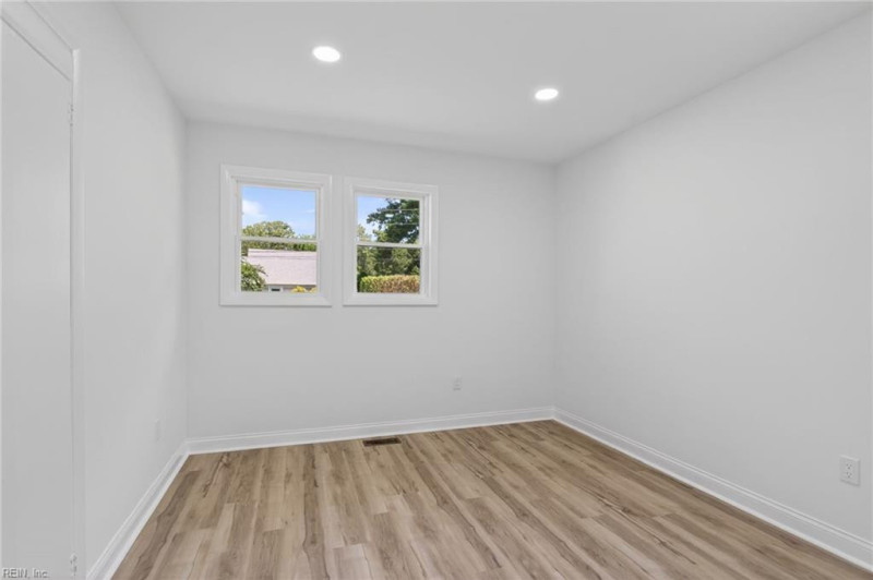Photo 21 of 34 residential for sale in Virginia Beach virginia