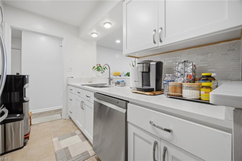 Photo 12 of 35 residential for sale in Norfolk virginia