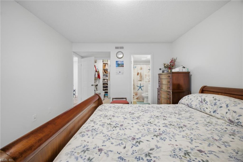 Photo 19 of 35 residential for sale in Norfolk virginia
