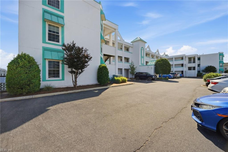 Photo 33 of 35 residential for sale in Norfolk virginia