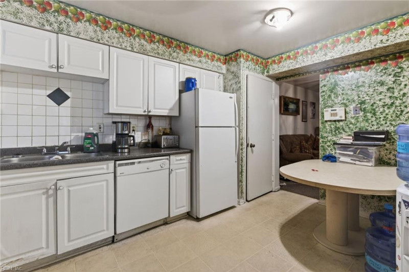 Photo 3 of 19 residential for sale in Norfolk virginia Photo 3 of 19 residential for sale in Norfolk virginia