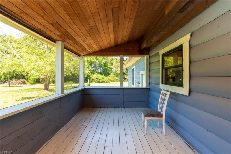 Photo 25 of 44 residential for sale in Currituck County virginia