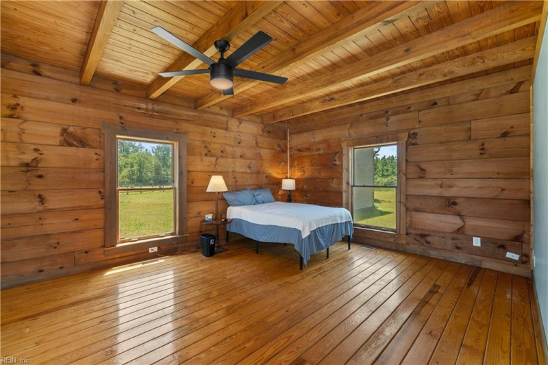 Photo 35 of 44 residential for sale in Currituck County virginia