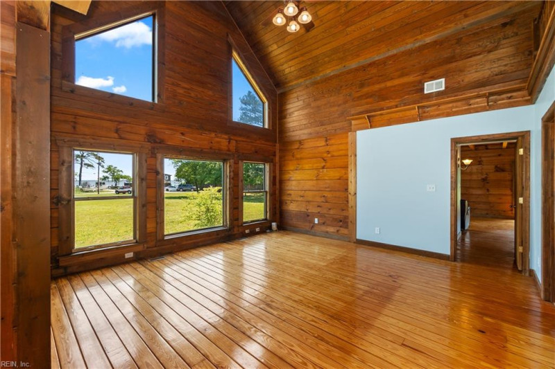 Photo 37 of 44 residential for sale in Currituck County virginia