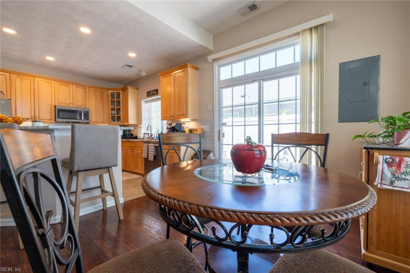 Photo 10 of 29 residential for sale in Chesapeake virginia
