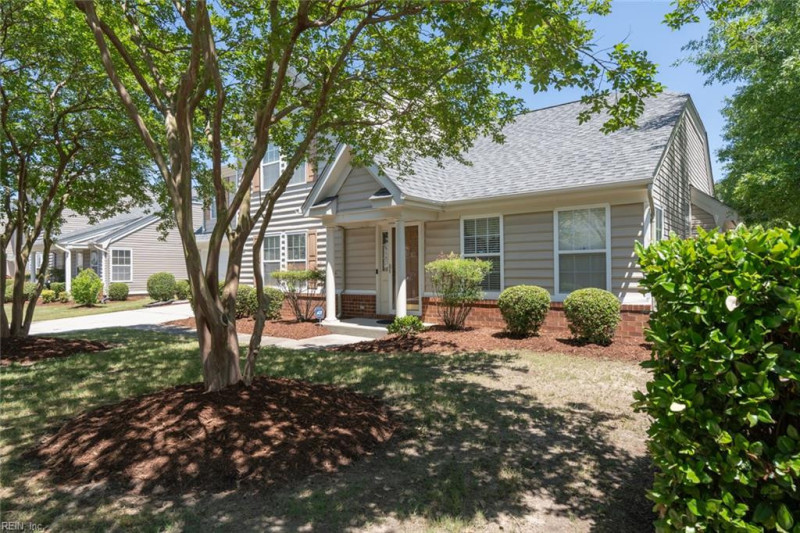 Photo 2 of 29 residential for sale in Chesapeake virginia