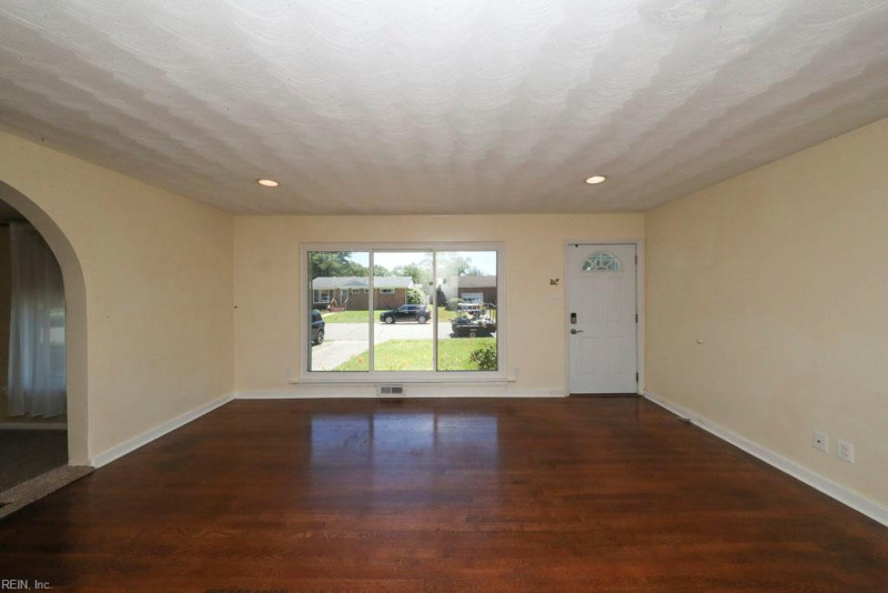 Photo 3 of 34 residential for sale in Norfolk virginia Photo 3 of 34 residential for sale in Norfolk virginia