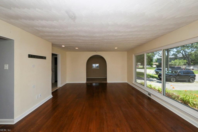 Photo 4 of 34 residential for sale in Norfolk virginia Photo 4 of 34 residential for sale in Norfolk virginia