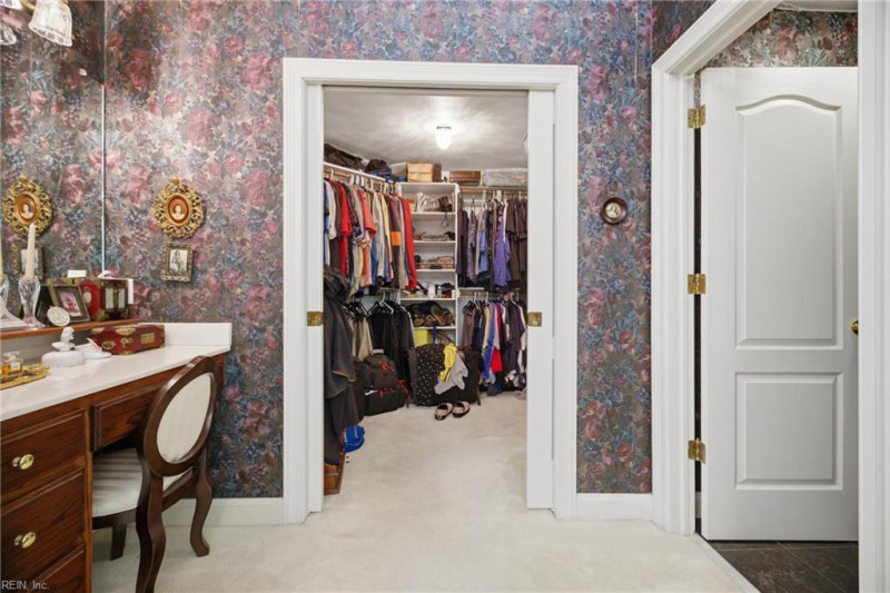 Photo 10 of 49 residential for sale in Chesapeake virginia