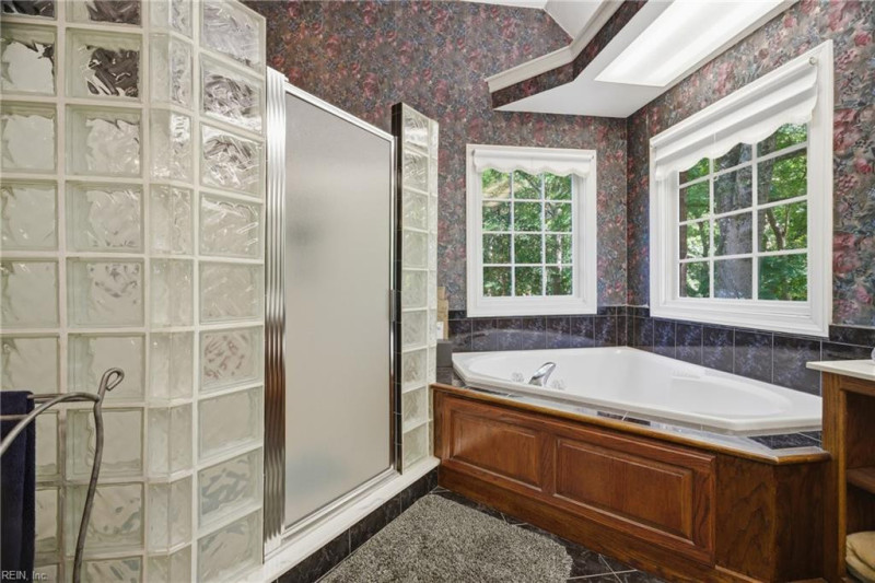 Photo 19 of 49 residential for sale in Chesapeake virginia