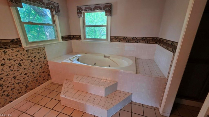 Photo 21 of 28 residential for sale in Virginia Beach virginia