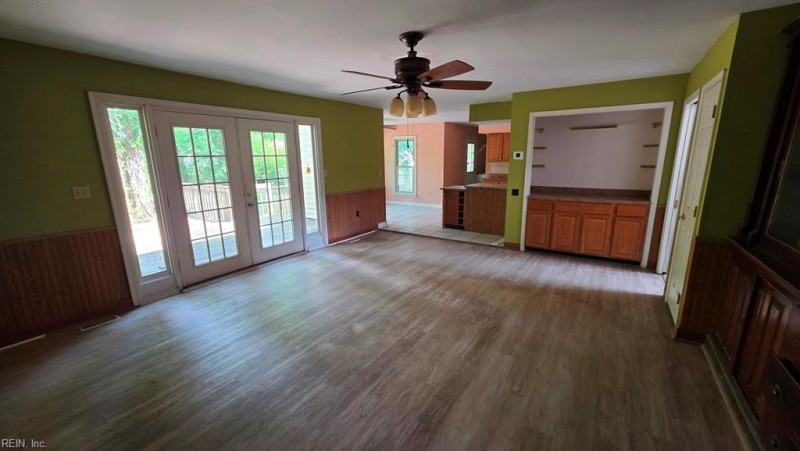 Photo 7 of 28 residential for sale in Virginia Beach virginia