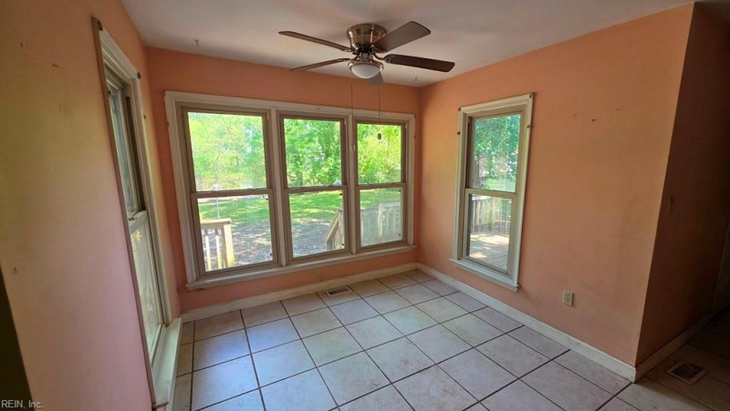Photo 8 of 28 residential for sale in Virginia Beach virginia