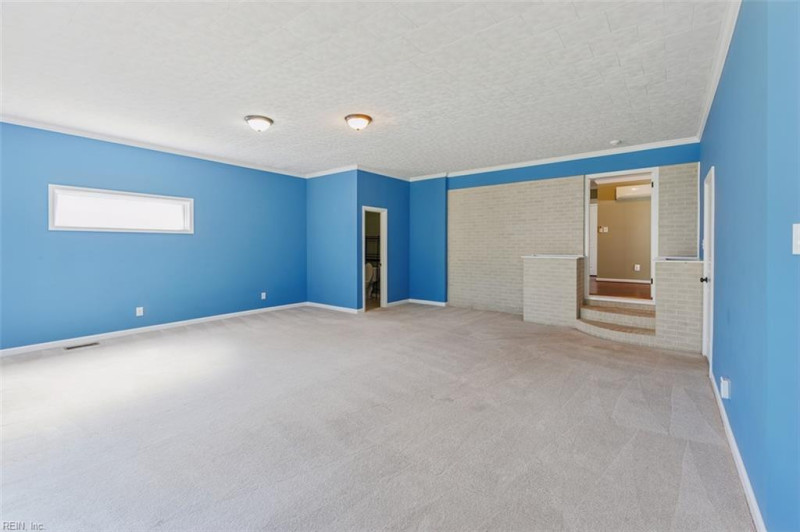 Photo 14 of 27 residential for sale in Hampton virginia