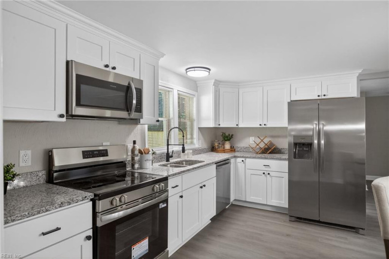 Photo 7 of 24 residential for sale in Suffolk virginia