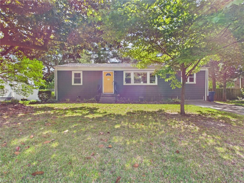 Photo 2 of 25 residential for sale in Virginia Beach virginia