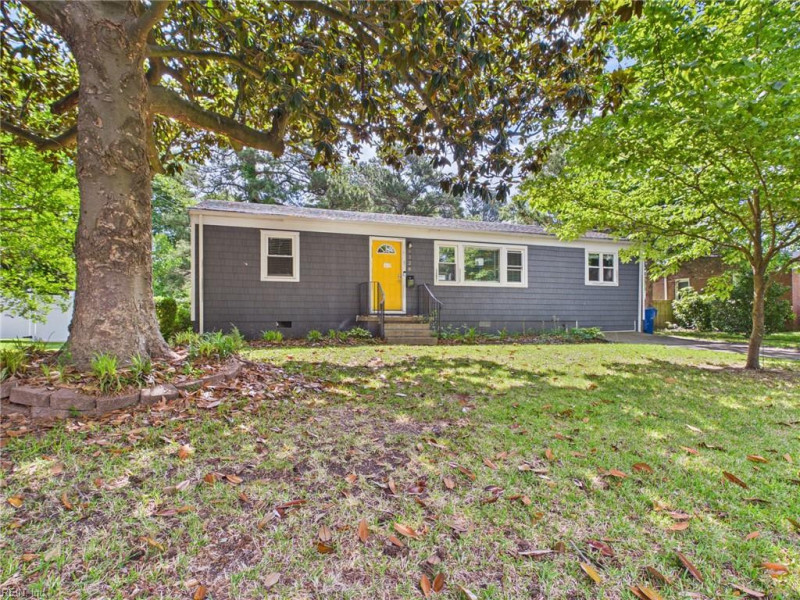 Photo 3 of 25 residential for sale in Virginia Beach virginia