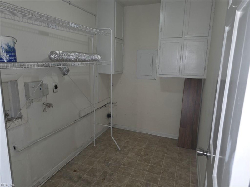 Photo 11 of 16 residential for sale in Virginia Beach virginia