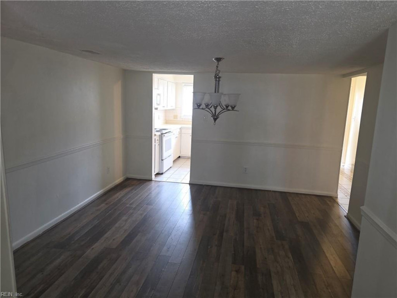 Photo 12 of 16 residential for sale in Virginia Beach virginia