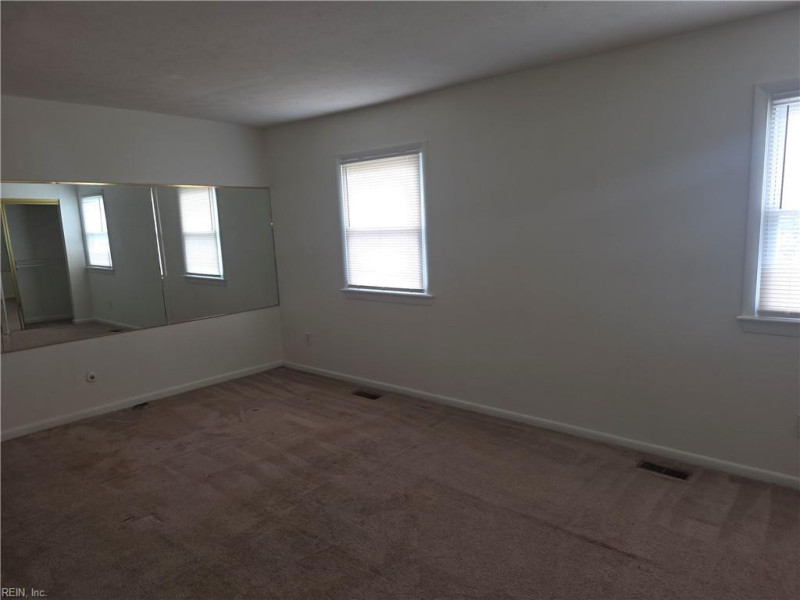 Photo 14 of 16 residential for sale in Virginia Beach virginia