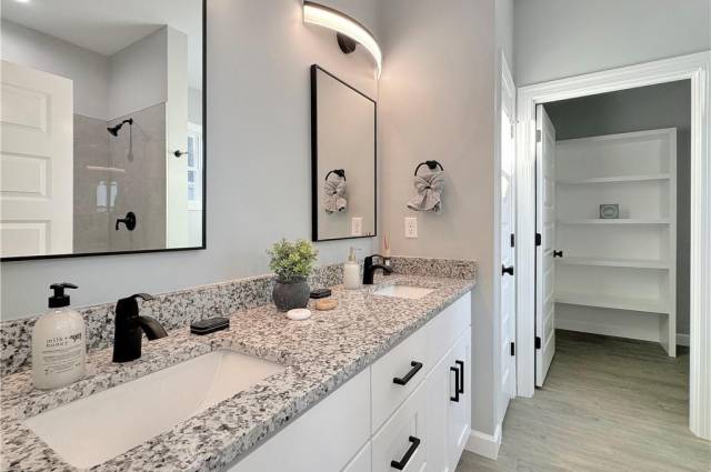 Primary Bathroom (fixtures, finishes and upgrades may vary from build to build)