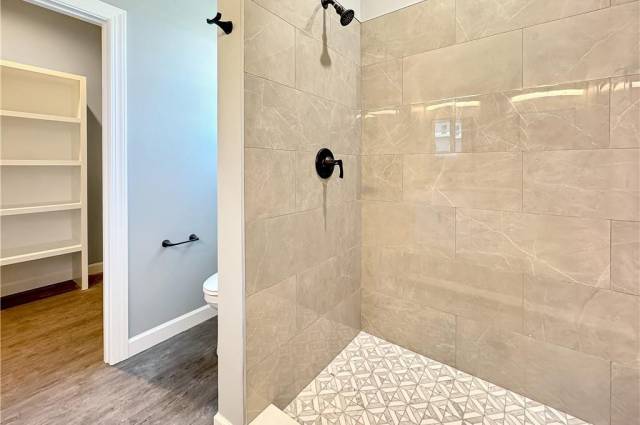 Primary Bathroom (fixtures, finishes and upgrades may vary from build to build)