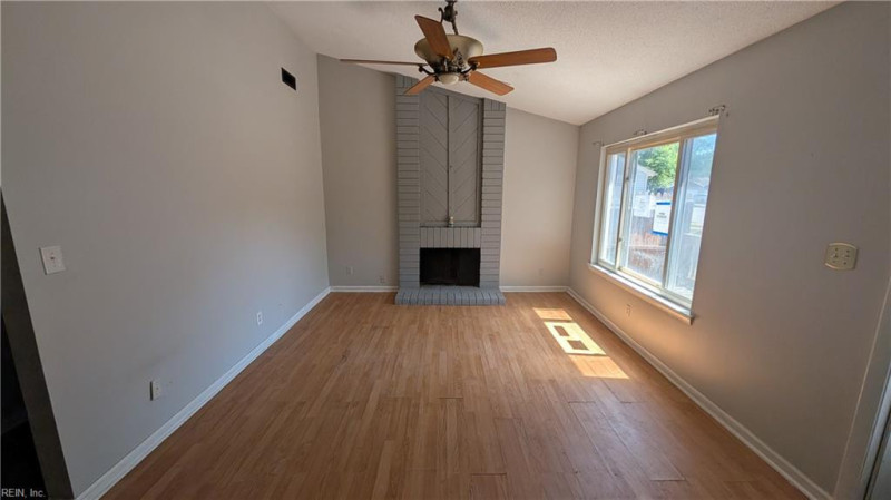 Photo 2 of 7 residential for sale in Virginia Beach virginia