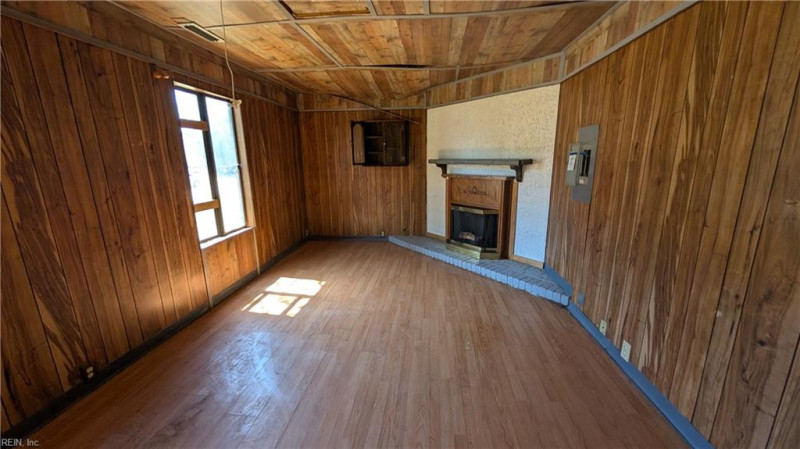 Photo 7 of 7 residential for sale in Virginia Beach virginia