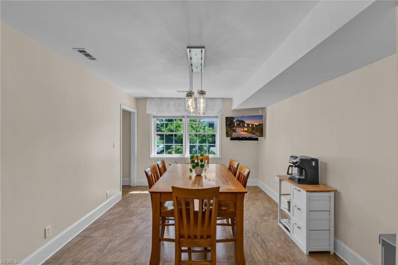 Photo 13 of 37 residential for sale in Virginia Beach virginia