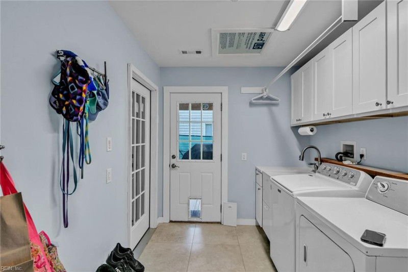 Photo 18 of 37 residential for sale in Virginia Beach virginia