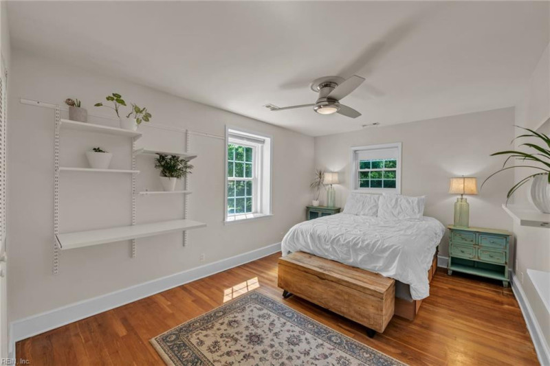 Photo 23 of 37 residential for sale in Virginia Beach virginia