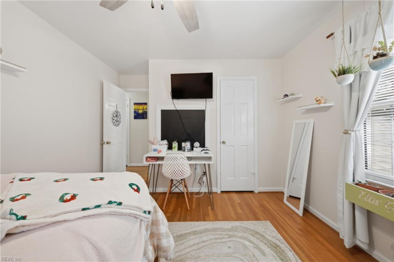 Photo 27 of 49 residential for sale in Newport News virginia