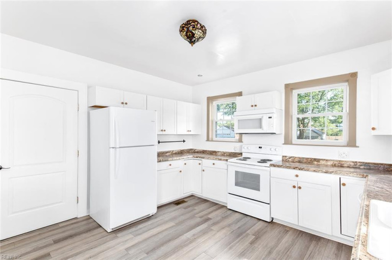 Photo 18 of 38 residential for sale in Surry County virginia