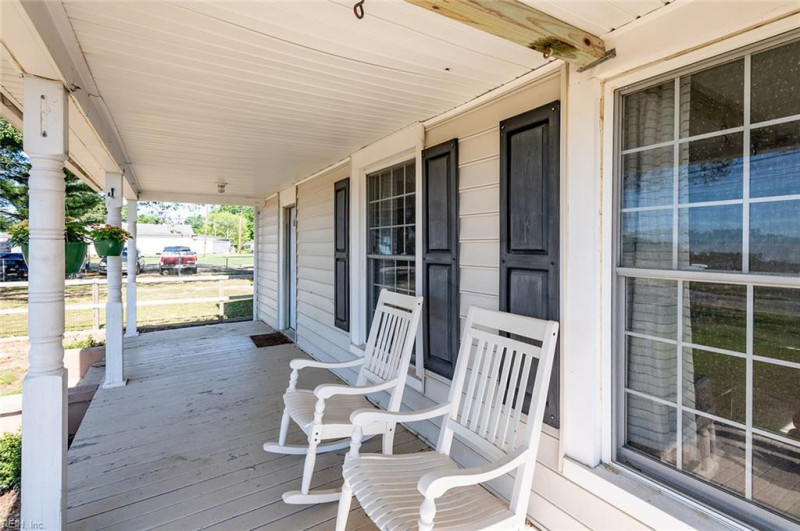 Photo 8 of 38 residential for sale in Surry County virginia