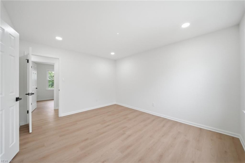 Photo 34 of 50 residential for sale in Virginia Beach virginia