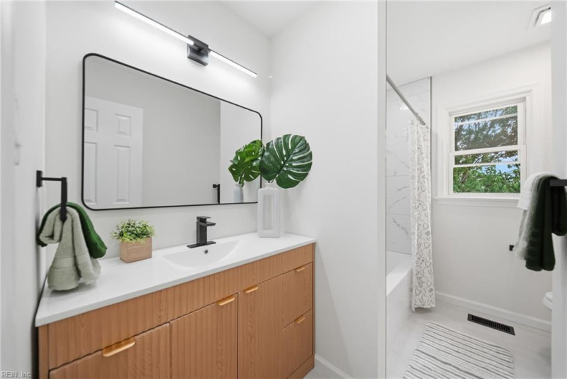 Photo 38 of 50 residential for sale in Virginia Beach virginia