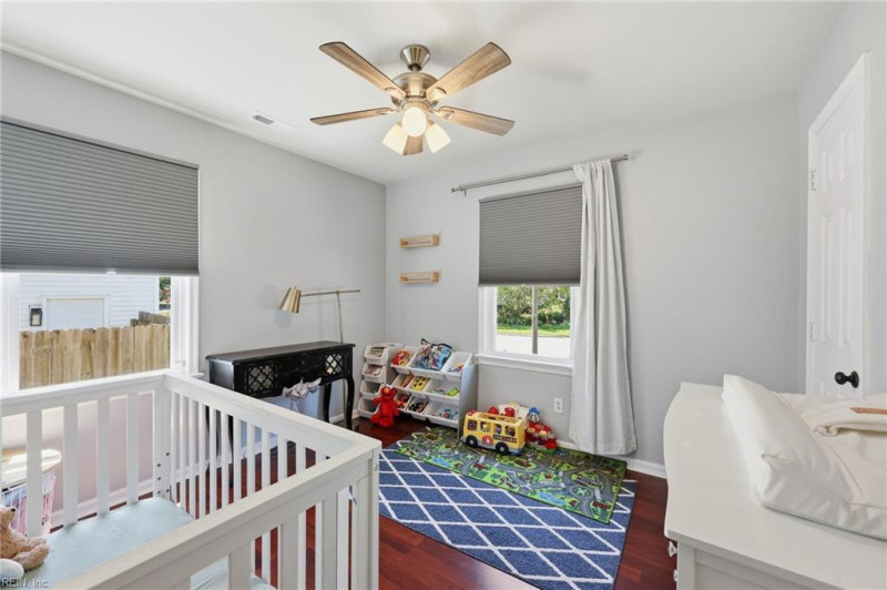 Photo 13 of 35 residential for sale in Chesapeake virginia