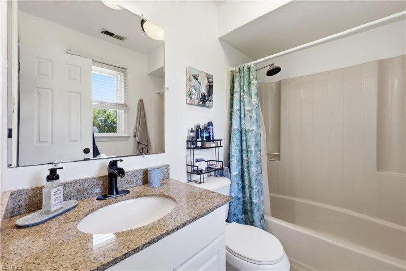 Photo 15 of 35 residential for sale in Chesapeake virginia
