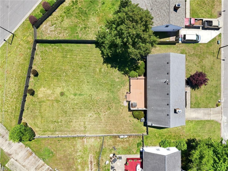 Photo 33 of 35 residential for sale in Chesapeake virginia
