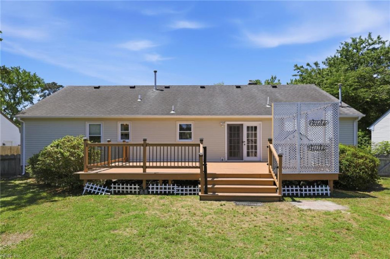 Photo 5 of 35 residential for sale in Chesapeake virginia