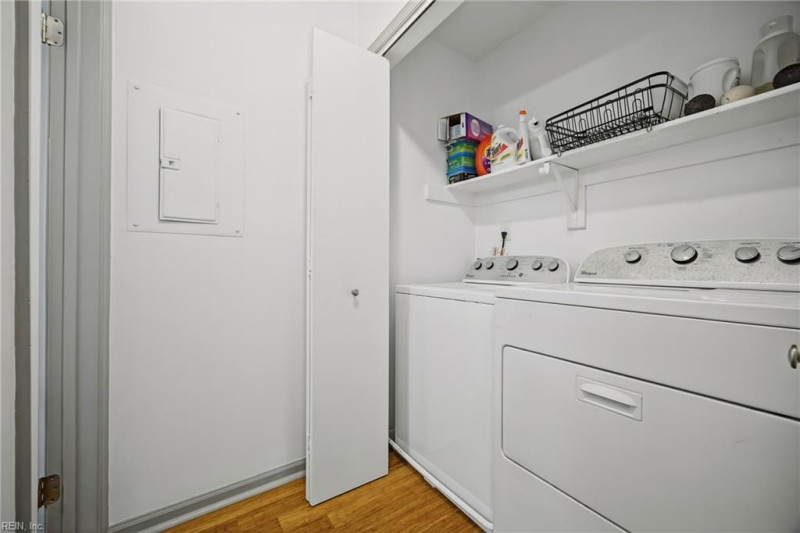 Photo 16 of 37 residential for sale in Virginia Beach virginia