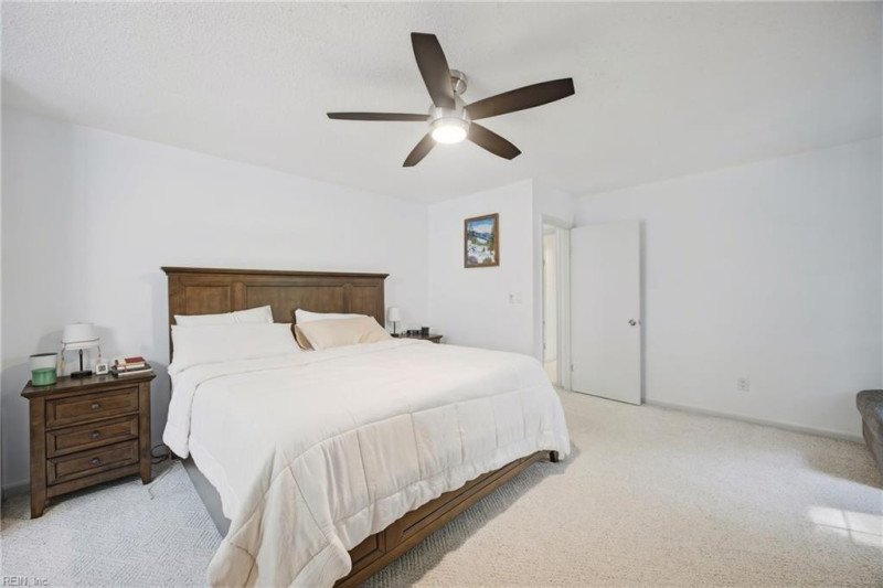 Photo 17 of 37 residential for sale in Virginia Beach virginia